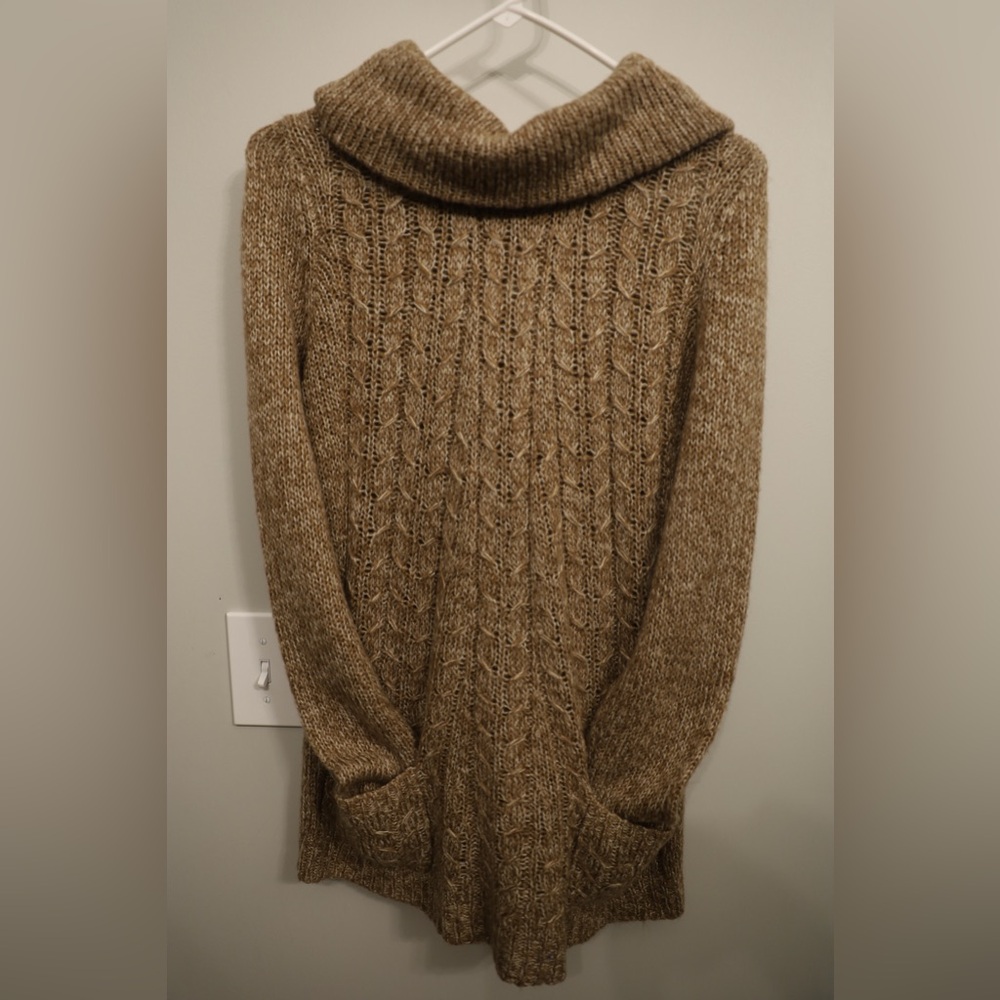 Turtle neck sweater